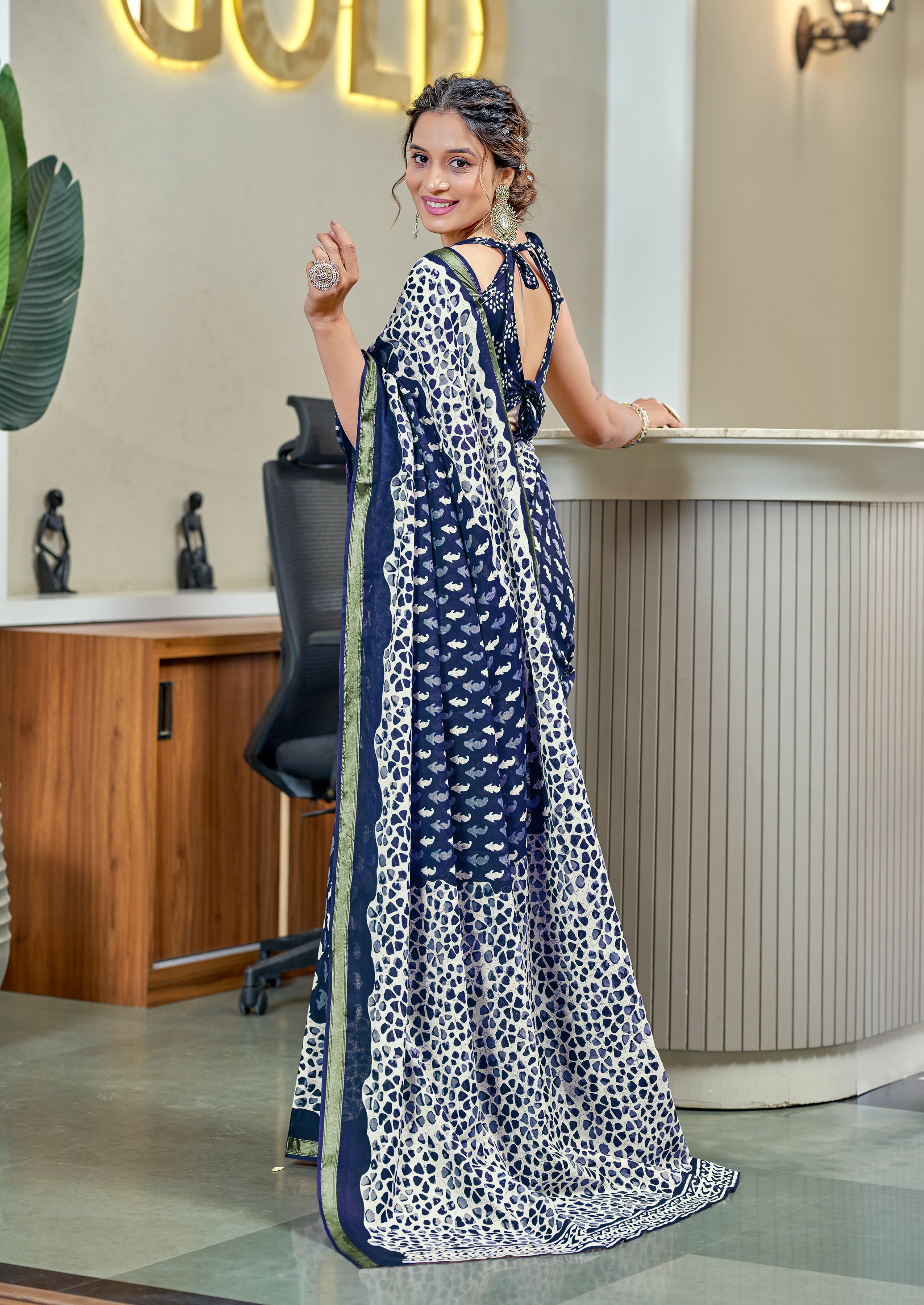 Ineffable 1-Minute Ready To Wear Pure Cotton Printed Saree