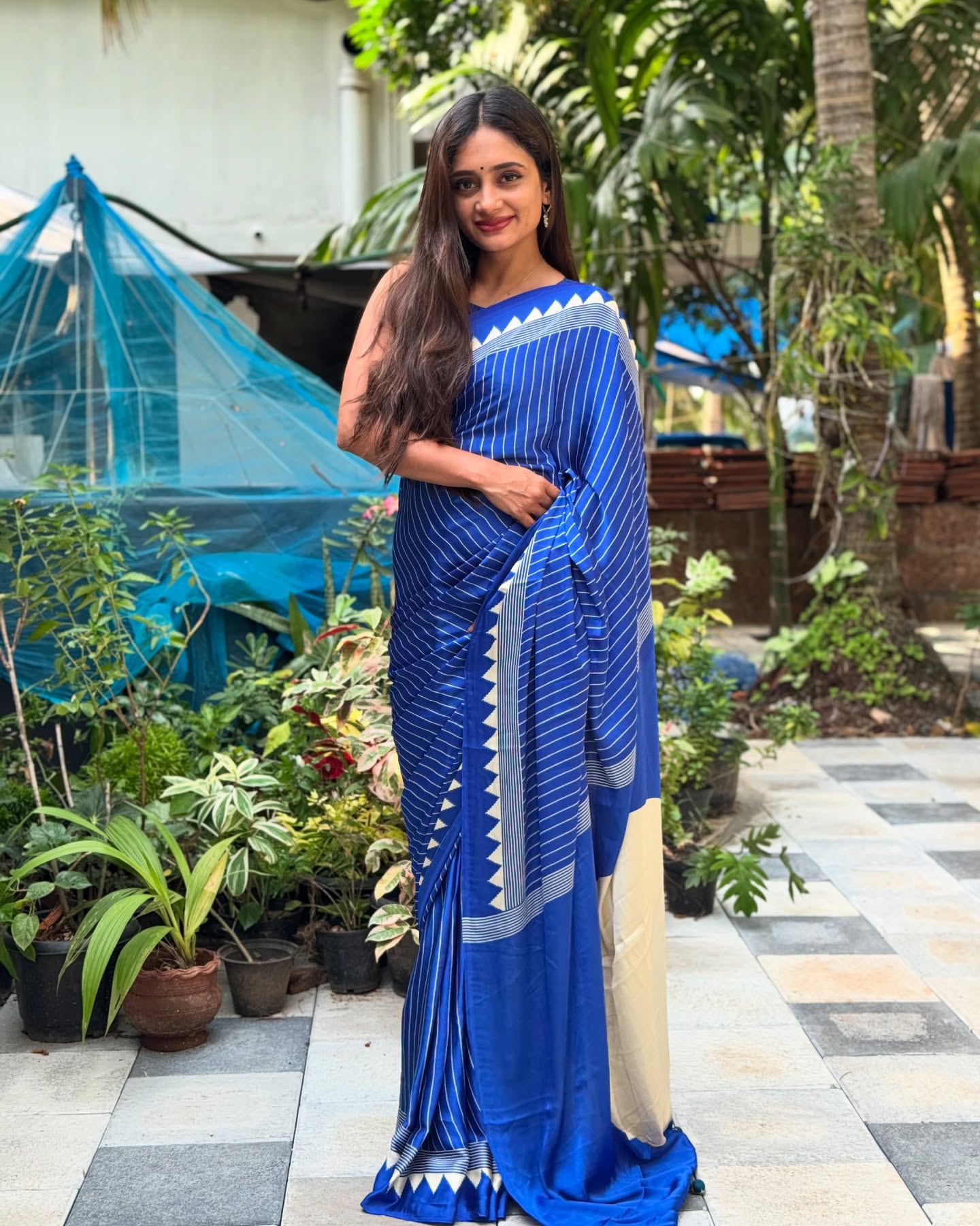Elegant blue And White Lineing 1-Minute Ready To Wear Sareee