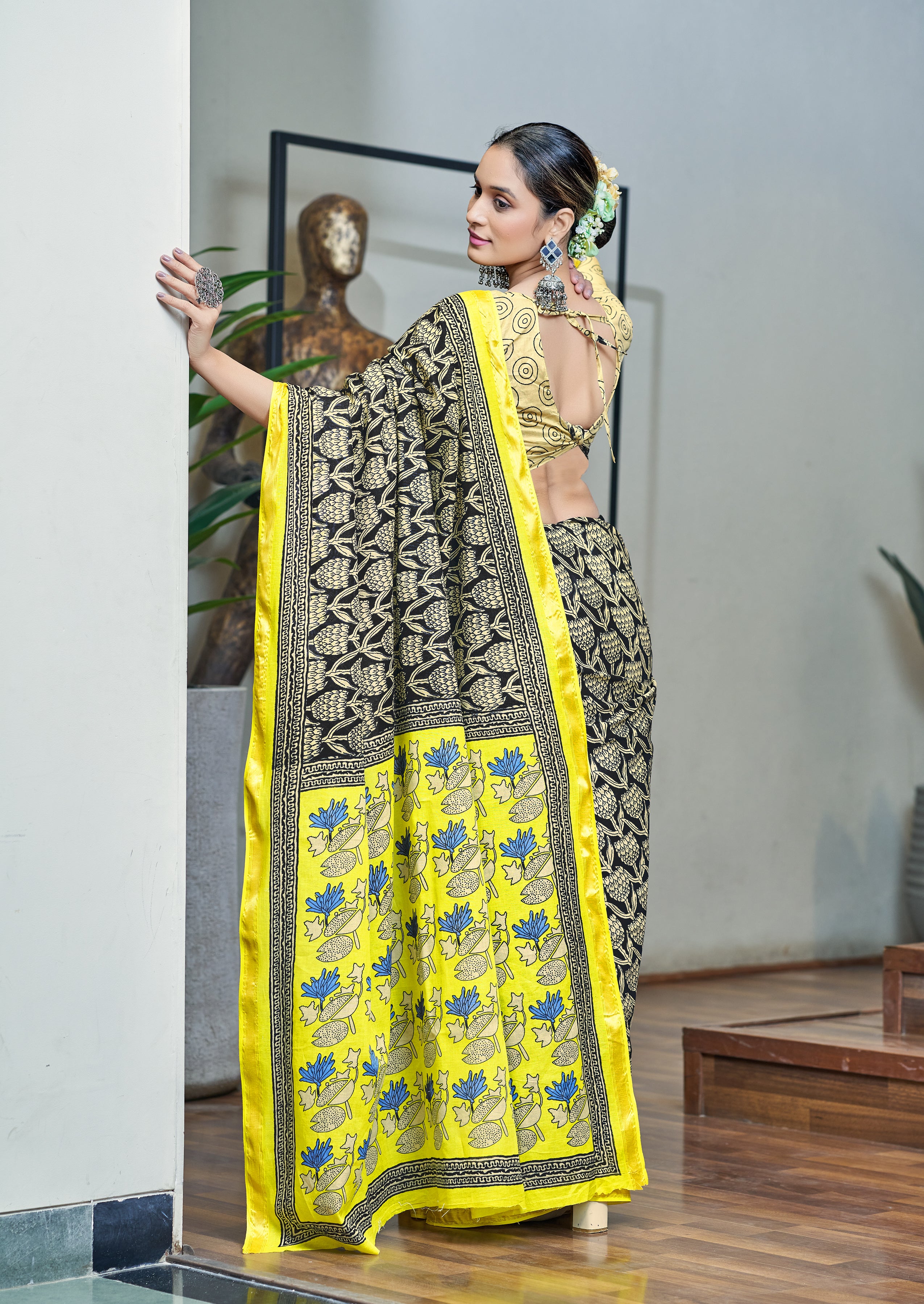 Tempting 1-Minute Ready To Wear Mul Cotton Digital Printed Saree