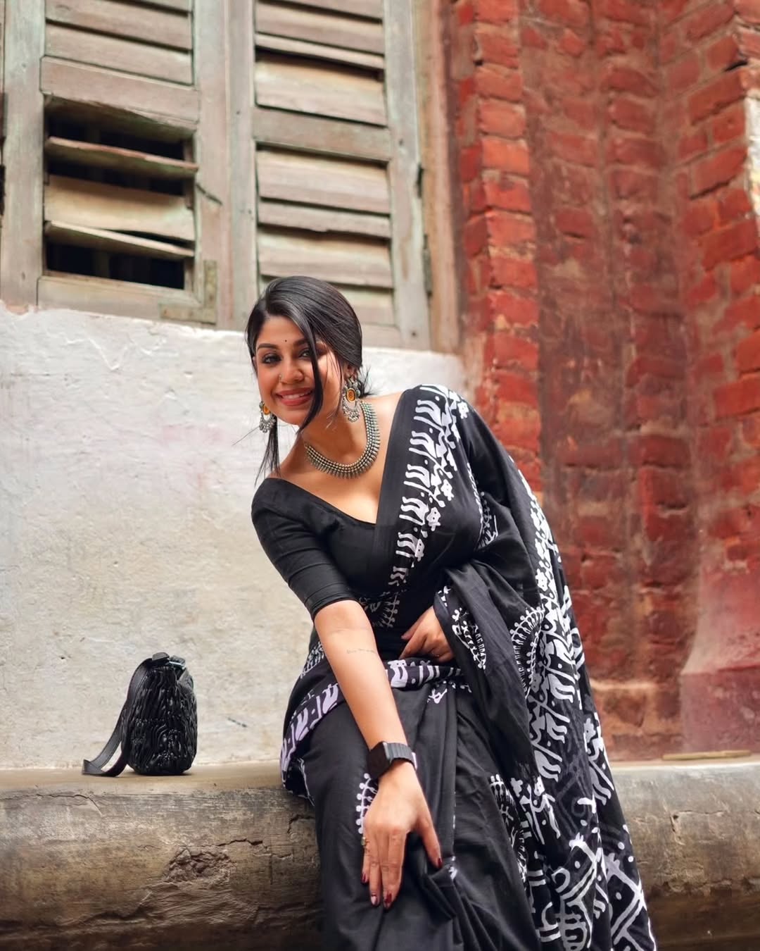 Hastshilpi Ethnic Pure 1 Minute Ready To Wear Silk Saree With Blouse