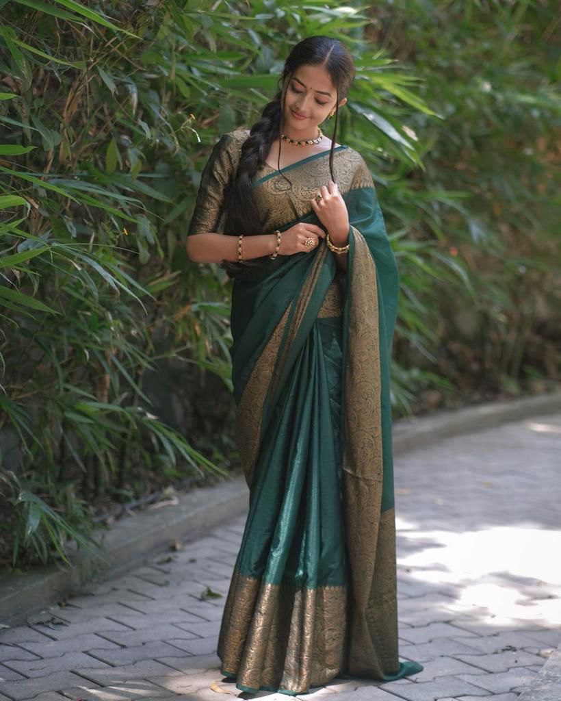 BEAUTIFUL RICH PALLU & JACQUARD WORK SOFT LICHI SILK SAREE