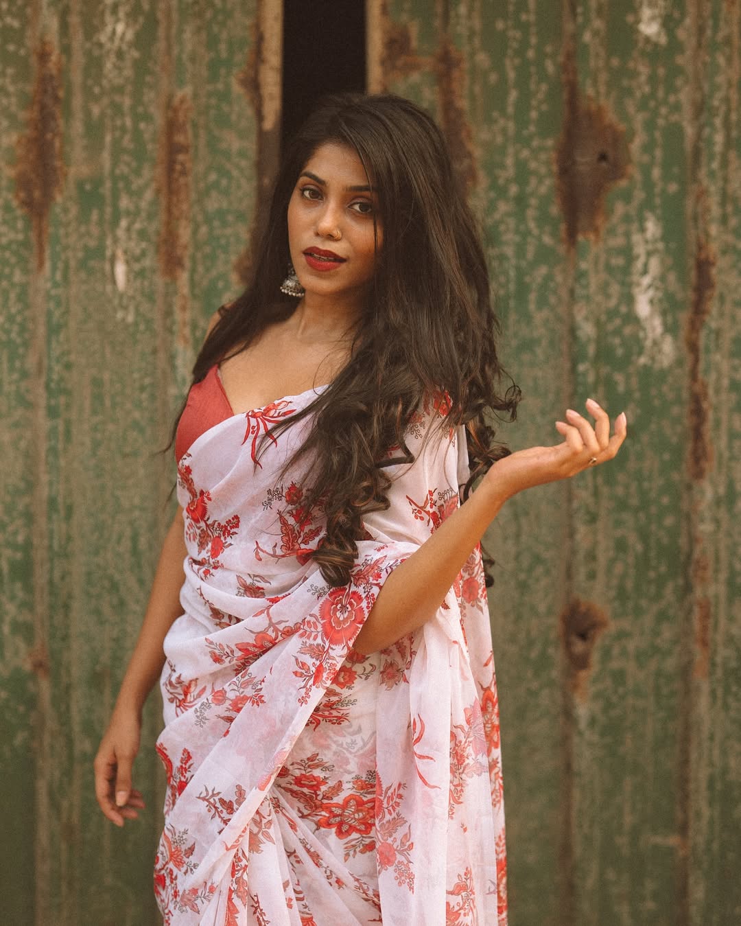 cocktail  1-Minute Ready To Wear Beautiful White Colour Flower Design Georgette Saree
