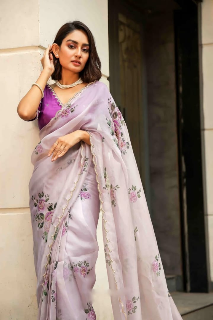 Ineffable Ready To Wear Flower Design Hand Work Saree With Stitched Blouse